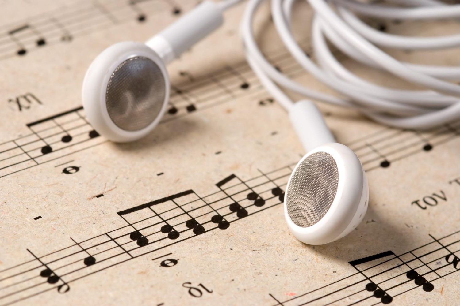 Musikproduktion und Audiosysteme Grundlagen